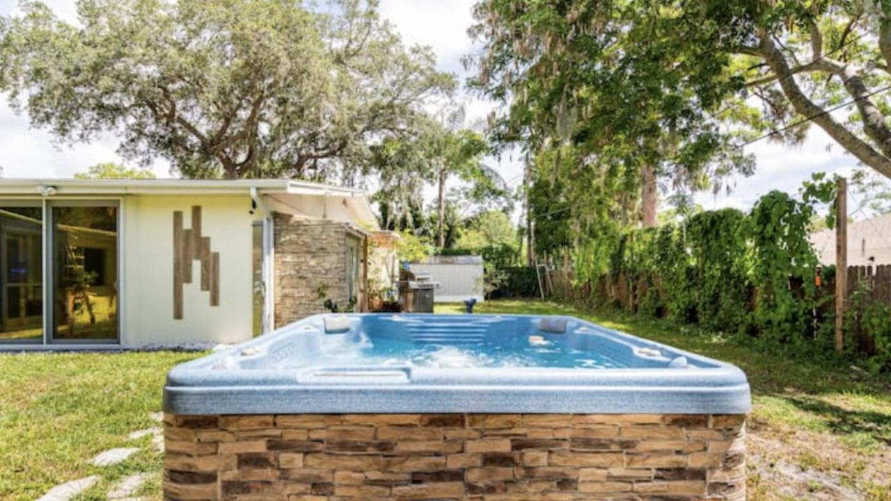 Close To Beaches With Hot Tub And Large Garden サラソータ エクステリア 写真