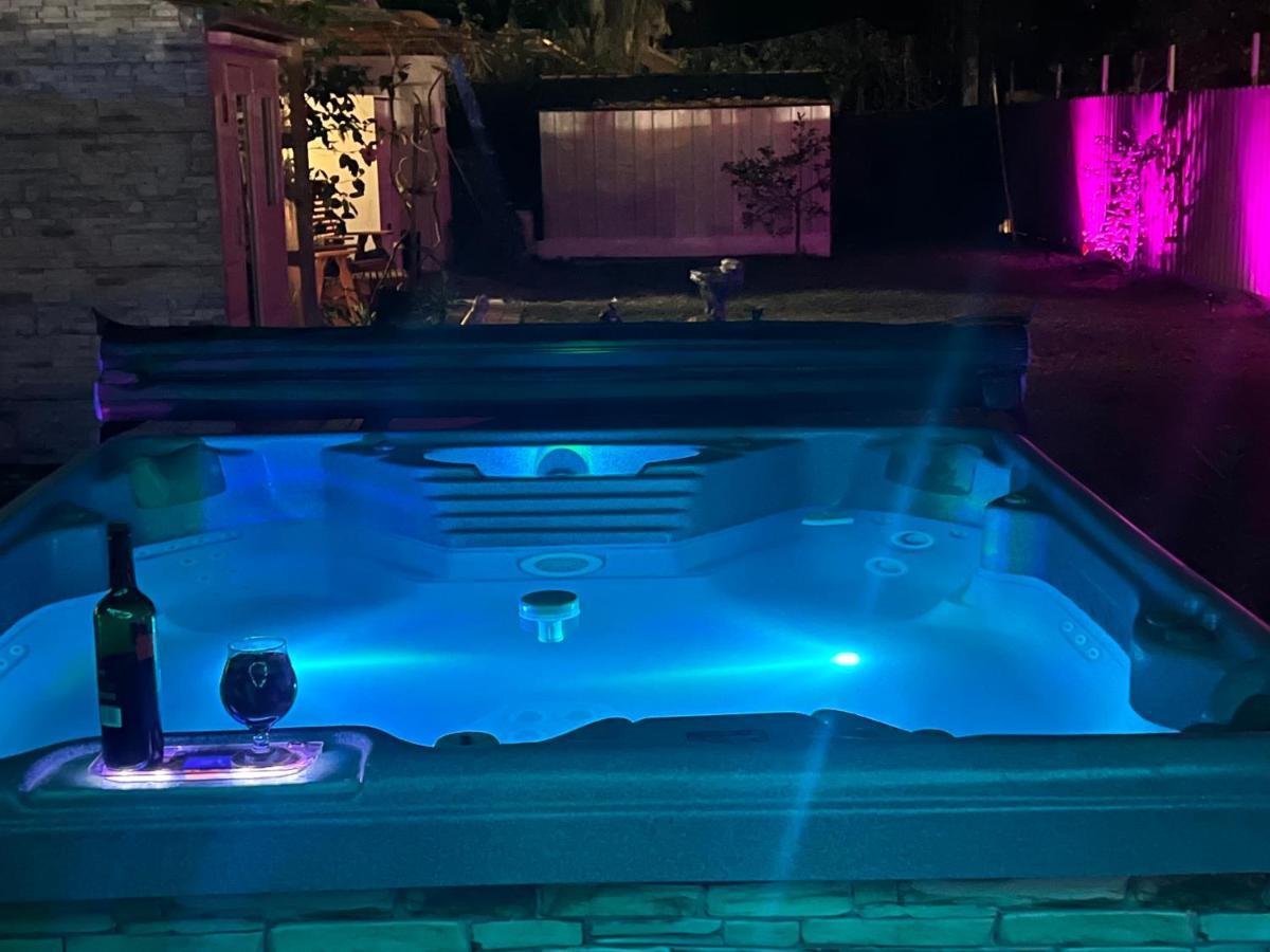 Close To Beaches With Hot Tub And Large Garden サラソータ エクステリア 写真